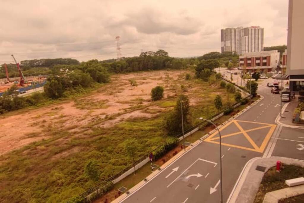 Hzb301-Selfcheck-In-Wi-Fi- Netflix- Parking- Pool-2 Bedroom- Klia, 7099 Sepang Bagian luar foto