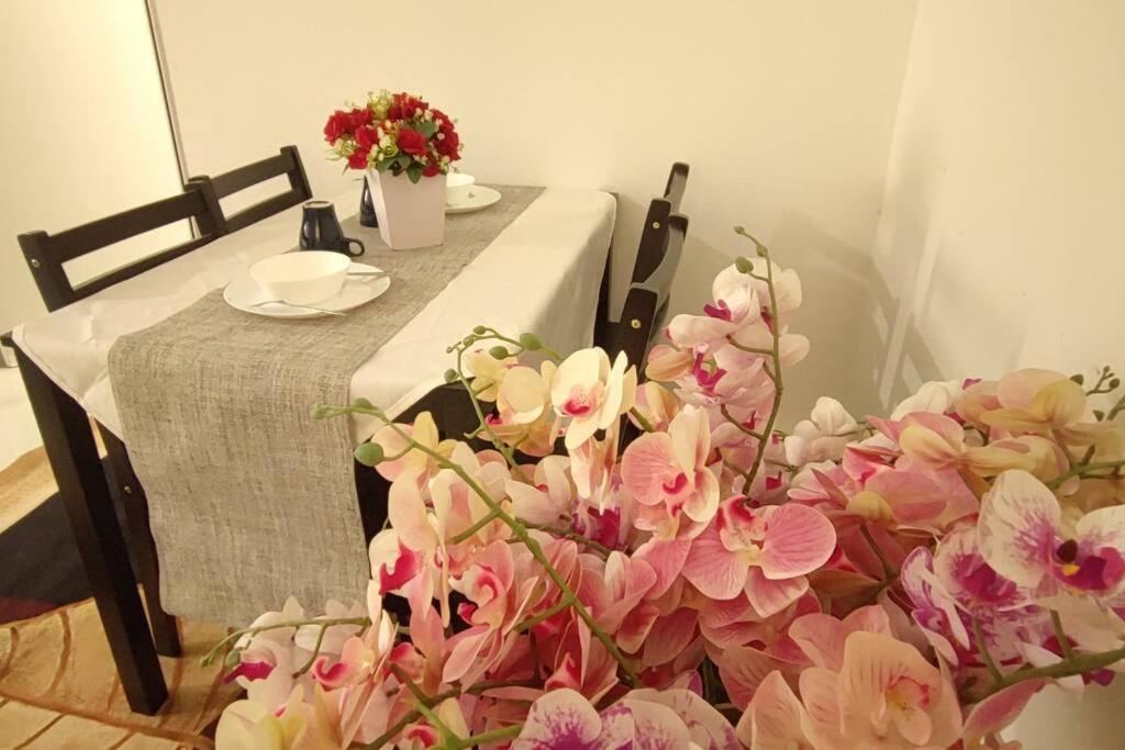 Hzb301-Selfcheck-In-Wi-Fi- Netflix- Parking- Pool-2 Bedroom- Klia, 7099 Sepang Bagian luar foto