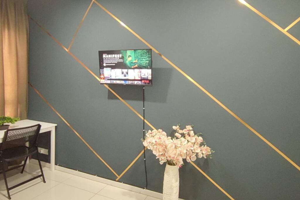 Hzb301-Selfcheck-In-Wi-Fi- Netflix- Parking- Pool-2 Bedroom- Klia, 7099 Sepang Bagian luar foto